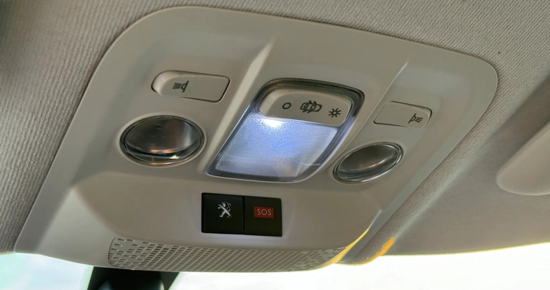 Peugeot 208 cena 39900 przebieg: 51160, rok produkcji 2019 z Szczecin małe 137